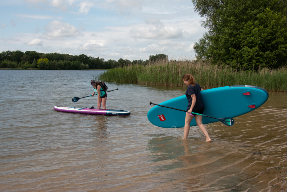 SUP mit JoyToSUP am Badesee 't Hilgelo (Leisurelands) im Achterhoek