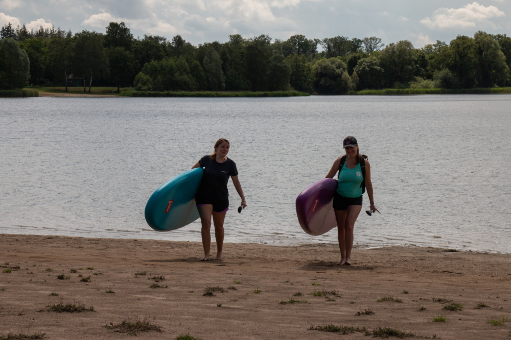 SUP mit JoyToSUP am Badesee 't Hilgelo (Leisurelands) im Achterhoek